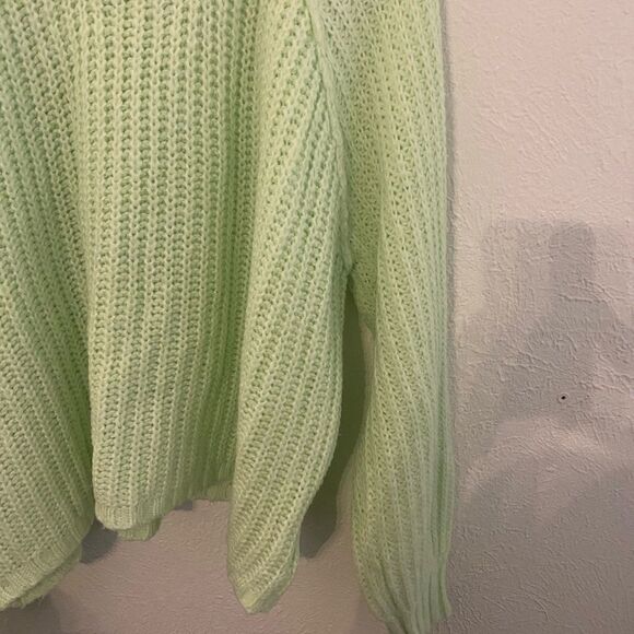 Wild Fable Women's Crewneck Raglan Pullover Sweater bright green medium large - Picture 5 of 10